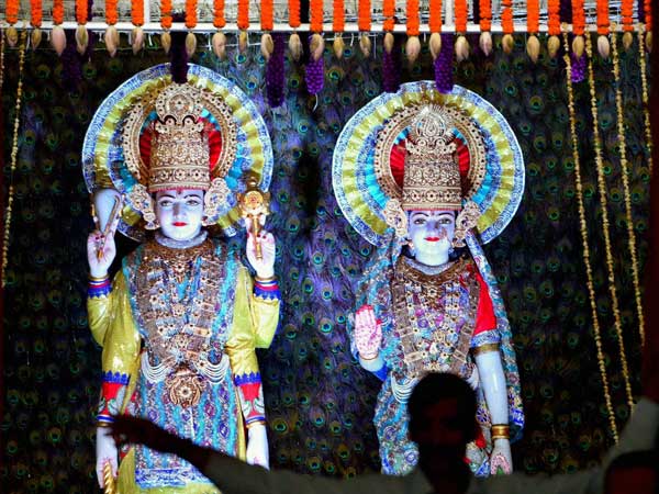 People celebrating Janmashtami People celebrating Janmashtami