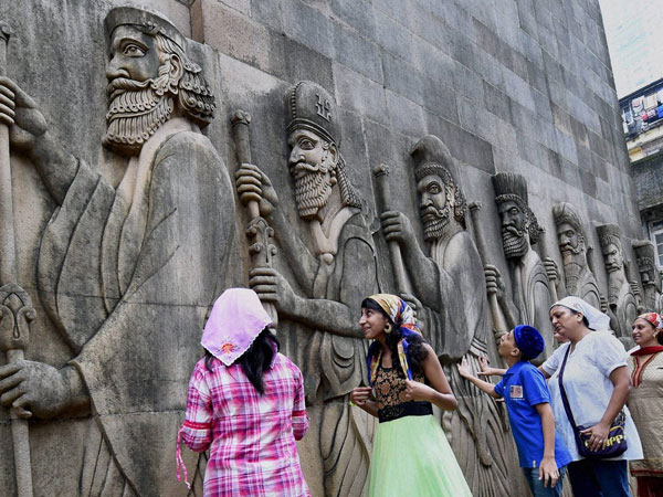 Parsi New Year in Mumbai Parsi New Year in Mumbai