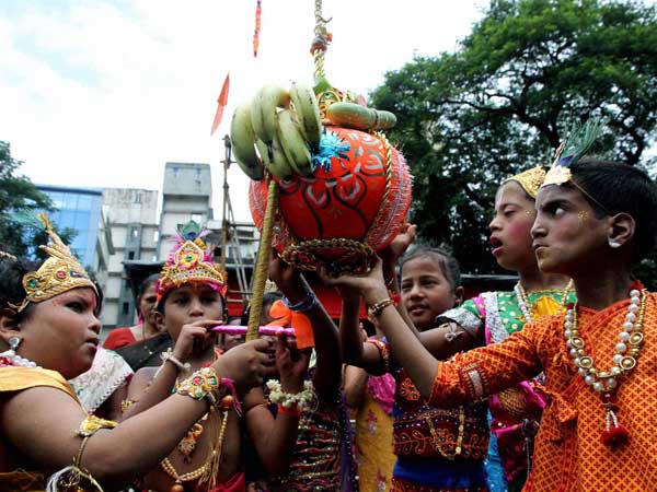 Children celebrating 'Dahi Handi' in Thane