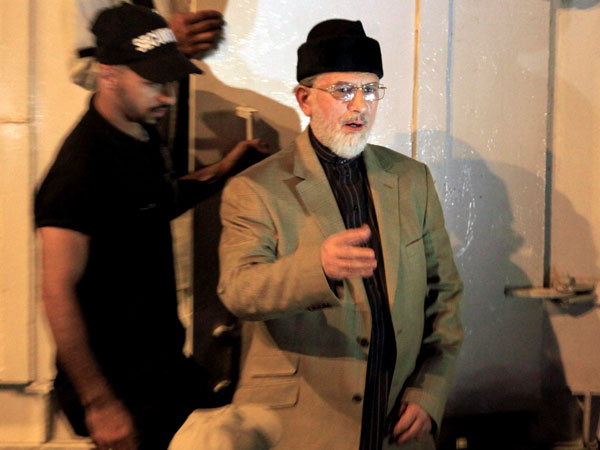 Qadri, Khan summoned by Pak court 
