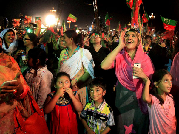 Sharif- Khan talks called off 