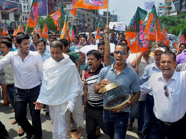 ABVP taking out a mock funeral procession