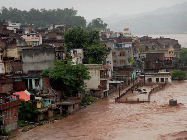 A view of residential areas adjoining Tawi river 
