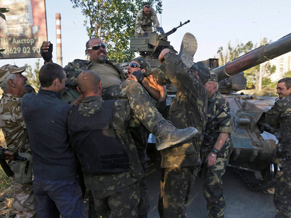Ukraine President declares ceasefire 