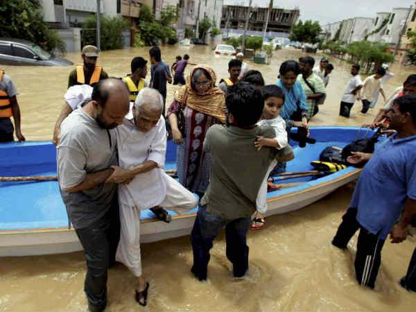 In Pics: Pakistan floods In Pics: Pakistan floods