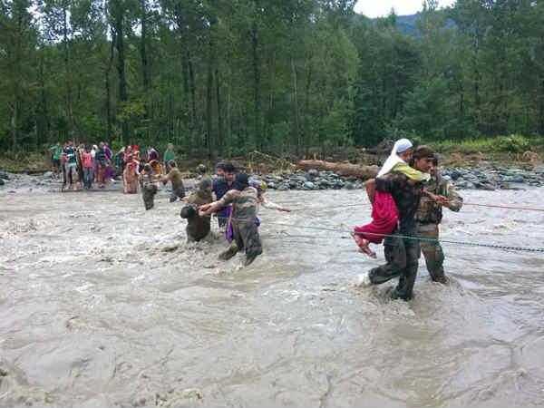 Homeless families, Submerged Badamibagh cantonment