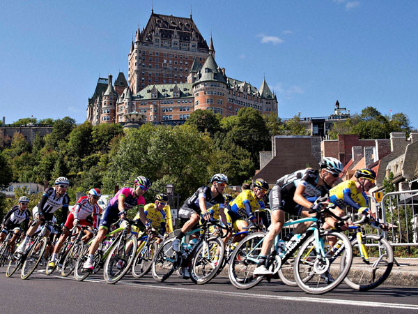 Cyclists race in Quebec 