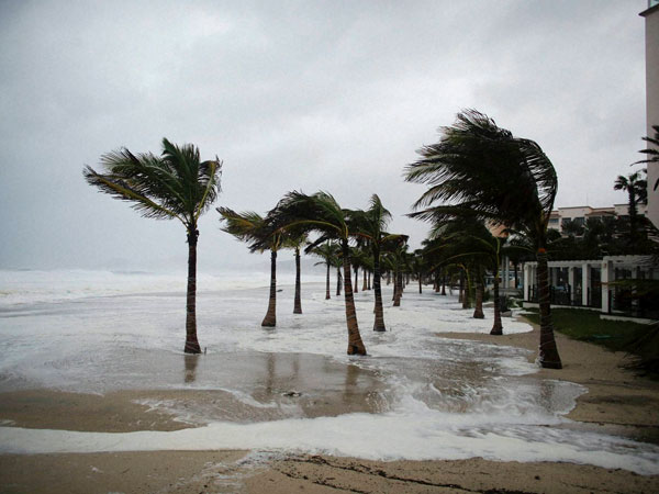 Odile makes landfall in Baja 
