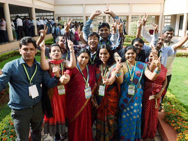 Jubilant scientists of ISRO