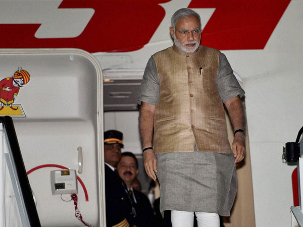 Narendra Modi arrives in Frankfurt 