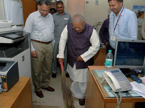 Union MSME Minister Kalraj Mishra sweeps the floor