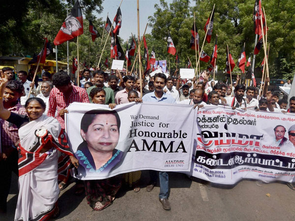 Activists of AIADMK Delhi Unit protest as they demand justice