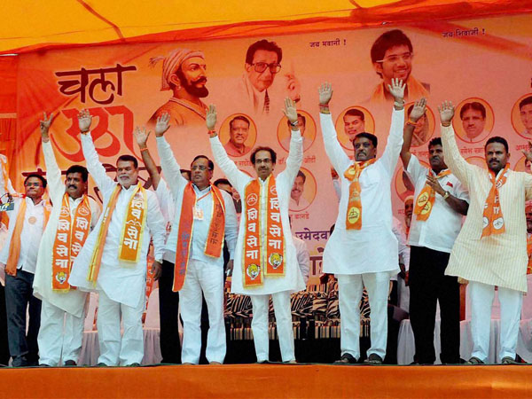 Shiv Sena President Uddhav Thackeray with party candidates