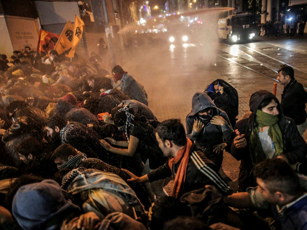 Protests erupt in Istanbul 