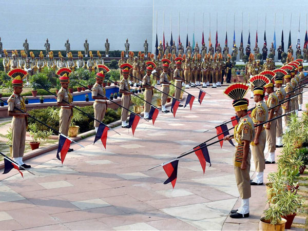 Police personnel pay homage to martyrs Police personnel pay homage to martyrs