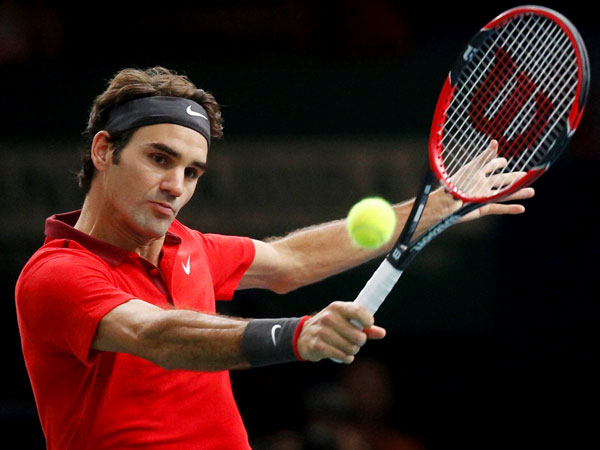 Roger Federer in action 