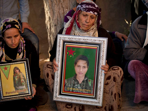 Kobani under IS assault 