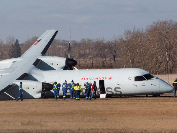 Air Canada experiences tyre burst