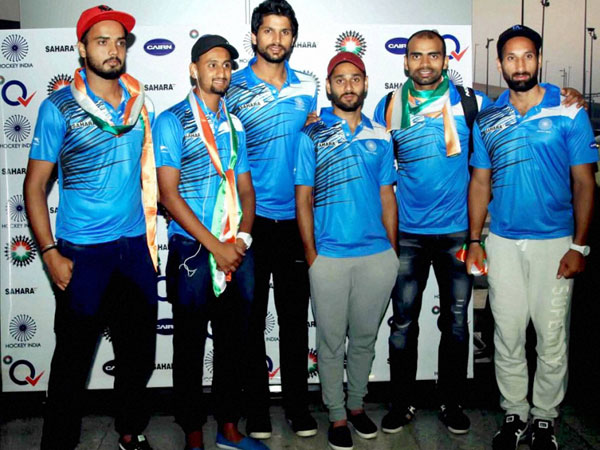 Indian hockey team members on their arrival