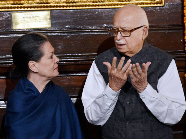 Congress President Sonia Gandhi and BJP leader LK Advani 