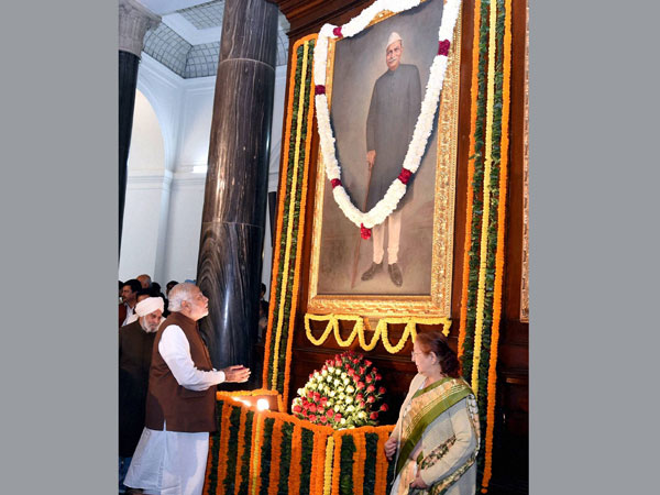Prime Minister Narendra Modi paying tribute to Rajendra Prasad