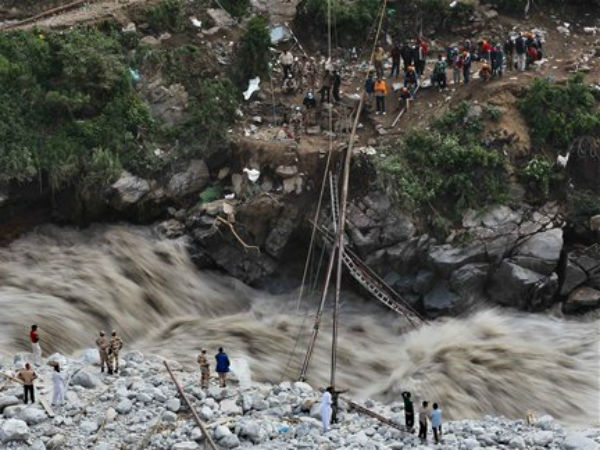 U'khand floods were man made: Govt to SC U'khand floods were man made: Govt to SC