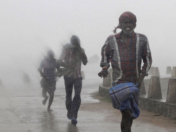 Cyclone Hudhud rips Vishakhapatnam apart