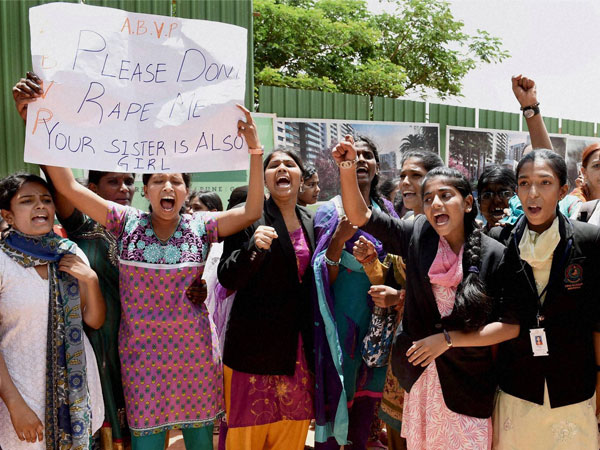 /india/child-raped-school-parents-protest-against-school-1484418.html