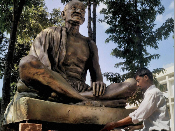 Gandhi's 'toilet gallery' neglected Gandhi's 'toilet gallery' neglected