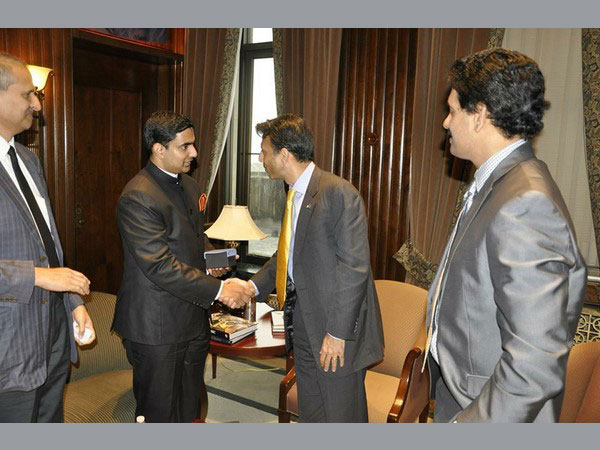 NRIs adopt over 2400 villages in Andhra NRIs adopt over 2400 villages in Andhra