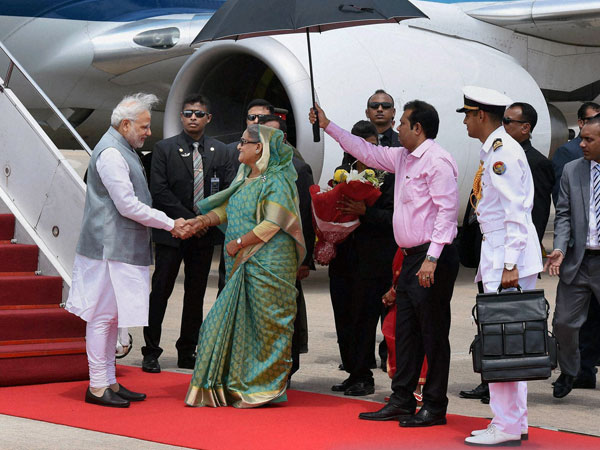 PM Modi meets PM Hasina