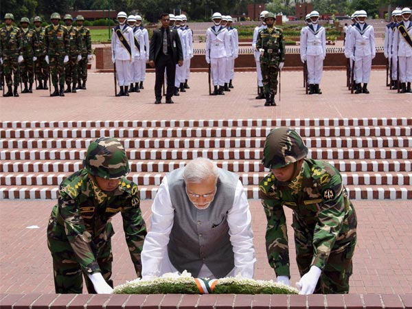 Modi lays a wreath at National Martyrs' Memorial in Dhaka