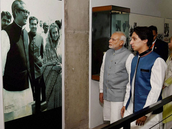 Modi at Bangabandhu Museum, Dhaka