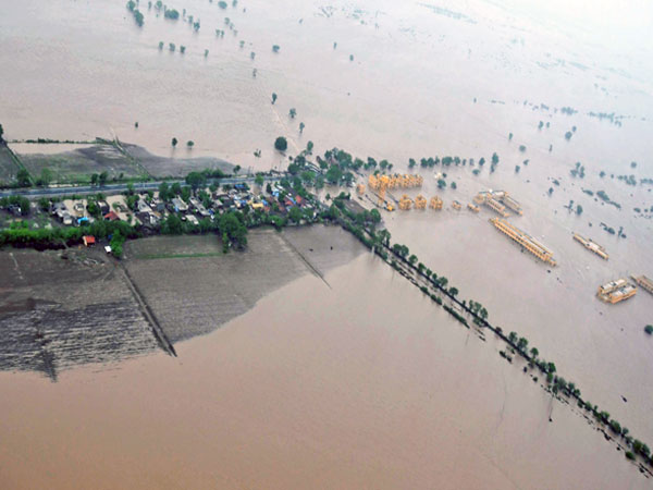 Gujarat floods 3