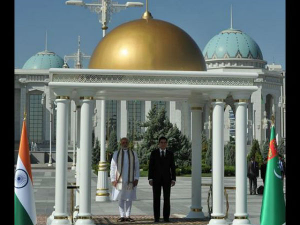 PM Modi gets ceremonial welcome