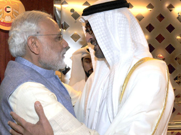 PM Modi being received by Crown Prince of Abu Dhabi