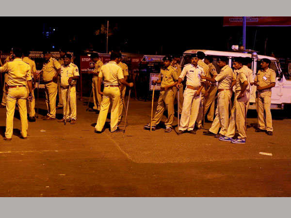 Curfew imposed in many parts in Gujarat