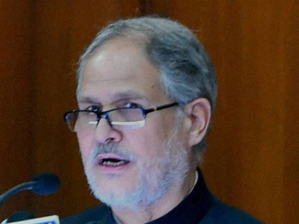 Jung-Kejriwal war of words continues Jung-Kejriwal war of words continues