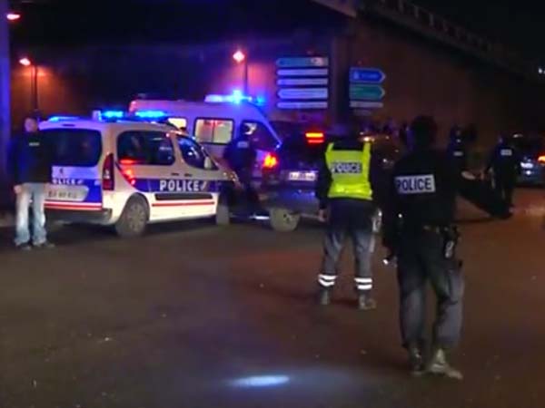 Sonia, Rahul condemn Paris attack Sonia, Rahul condemn Paris attack