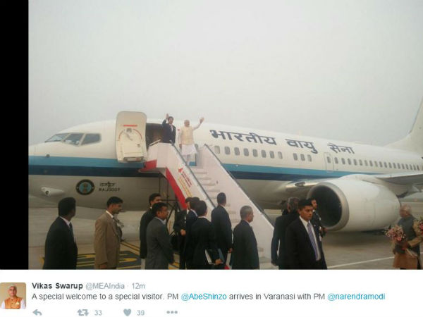 PM Shinzo Abe arrives in Varanasi with PM Modi