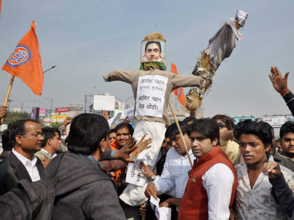 Protest against Aamir Khan & Shah Rukh Khan