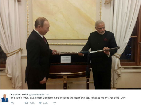 PM Modi gets 18th century sword from Putin PM Modi gets 18th century sword from Putin