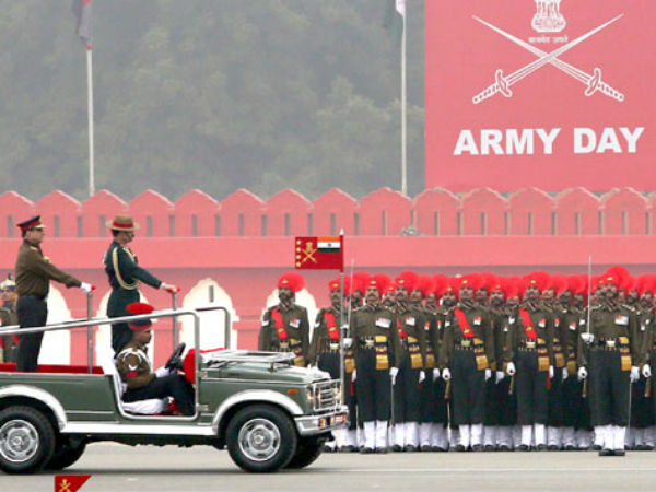 Chief of Army Staff reviews parade on the occasion of Army Day