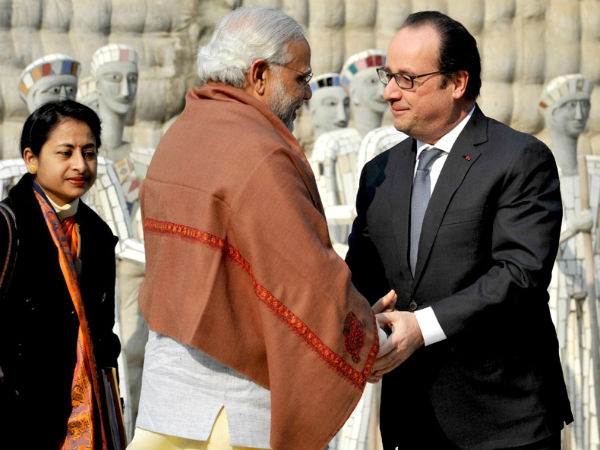 PM Modi with Francois Hollande in Chandigarh