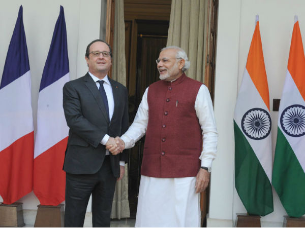 Modi, Hollande in New Delhi