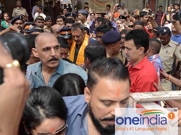 After stepping out of the Yerawada jail Sanjay kissed the earth