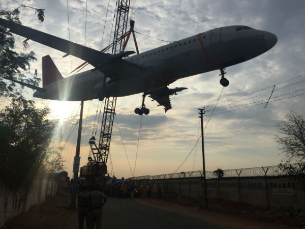 Defunct Air India airbus fell off crane