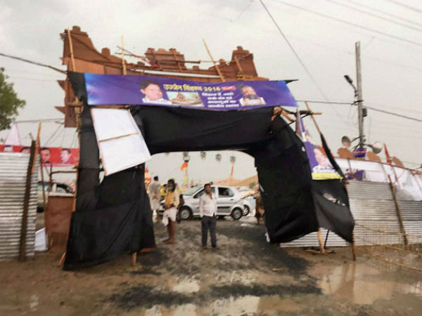 Pandal collapsed after heavy thunderstorm in Ujjain kumbh