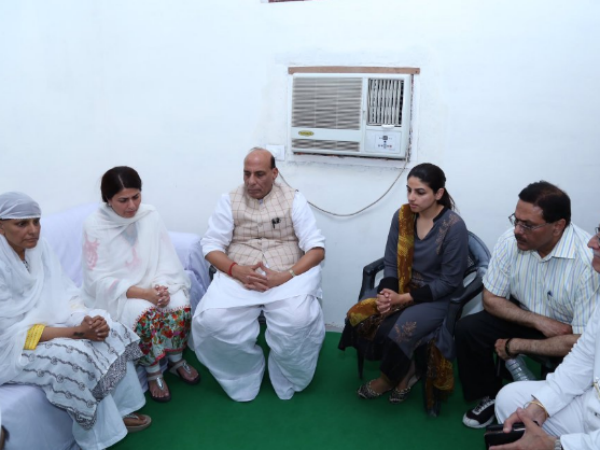 HM met members of Nirankari Ashram in New Delhi