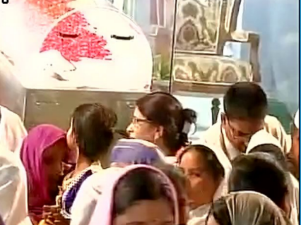 Mortal remains of Baba Hardev at Nirankari Ashram